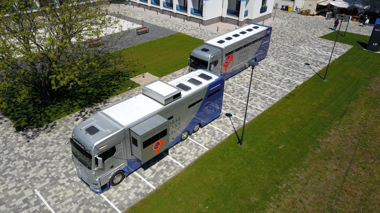 Nn Boutique Hotel Tiszaujvaros Exterior photo